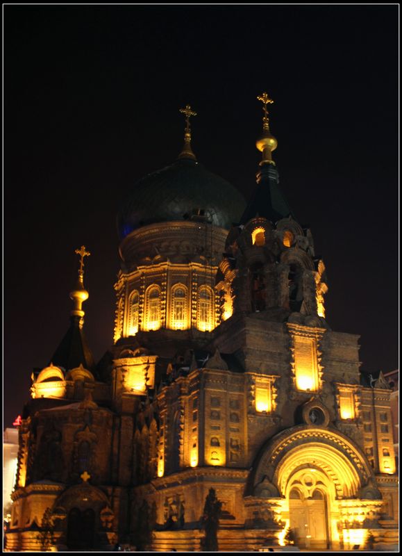 夜幕下的索菲亚教堂（修改片）.jpg